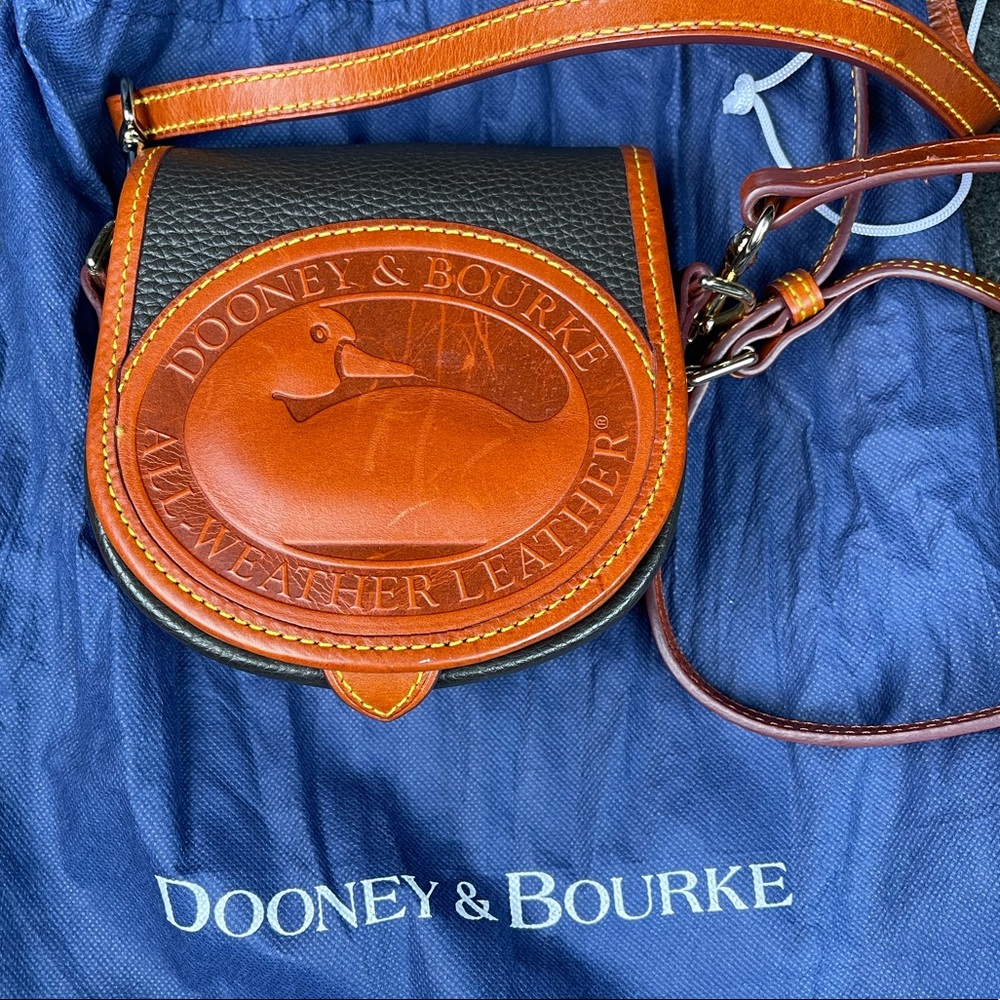 Big Duck Head Dooney Crossbody